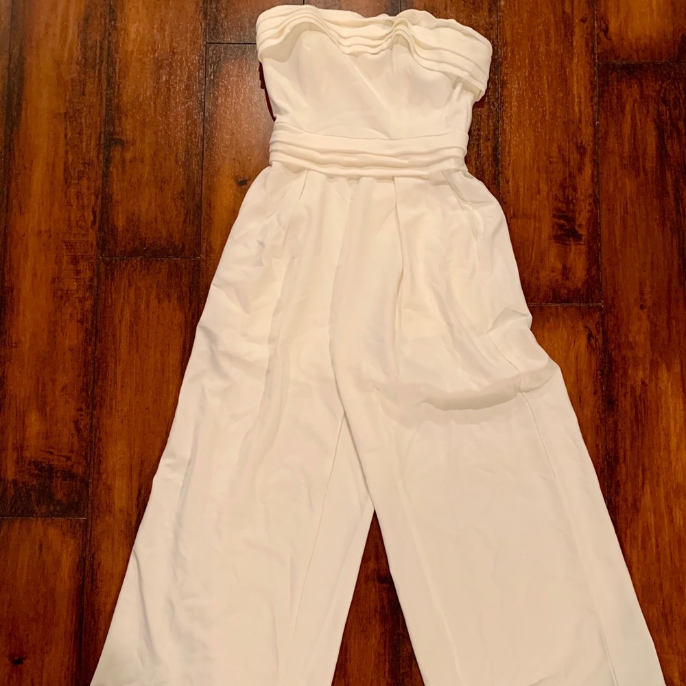 Wide leg never worn white Capri jumpsuit